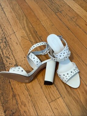 SCHUTZ LIZZY BLOCK HEEL SANDAL